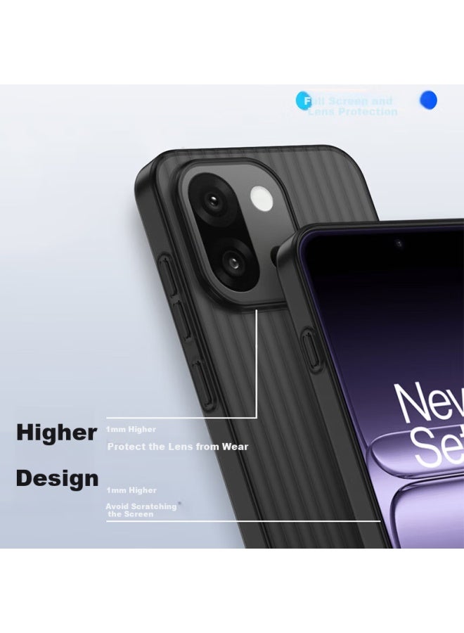 KMaxAI غطاء كيمكساي فائق النحافة غير اللامع لهاتف وان بلس 13 تي، تغطية كاملة مضادة للانزلاق، تصميم بسيط لتبديد الحرارة، نمط مموج - شفاف أسود - Image 1