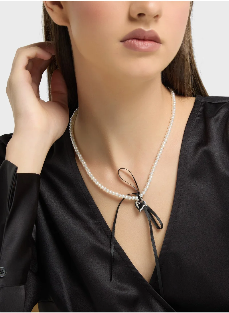 جينجر Bow Detail Heart Pendant Necklace