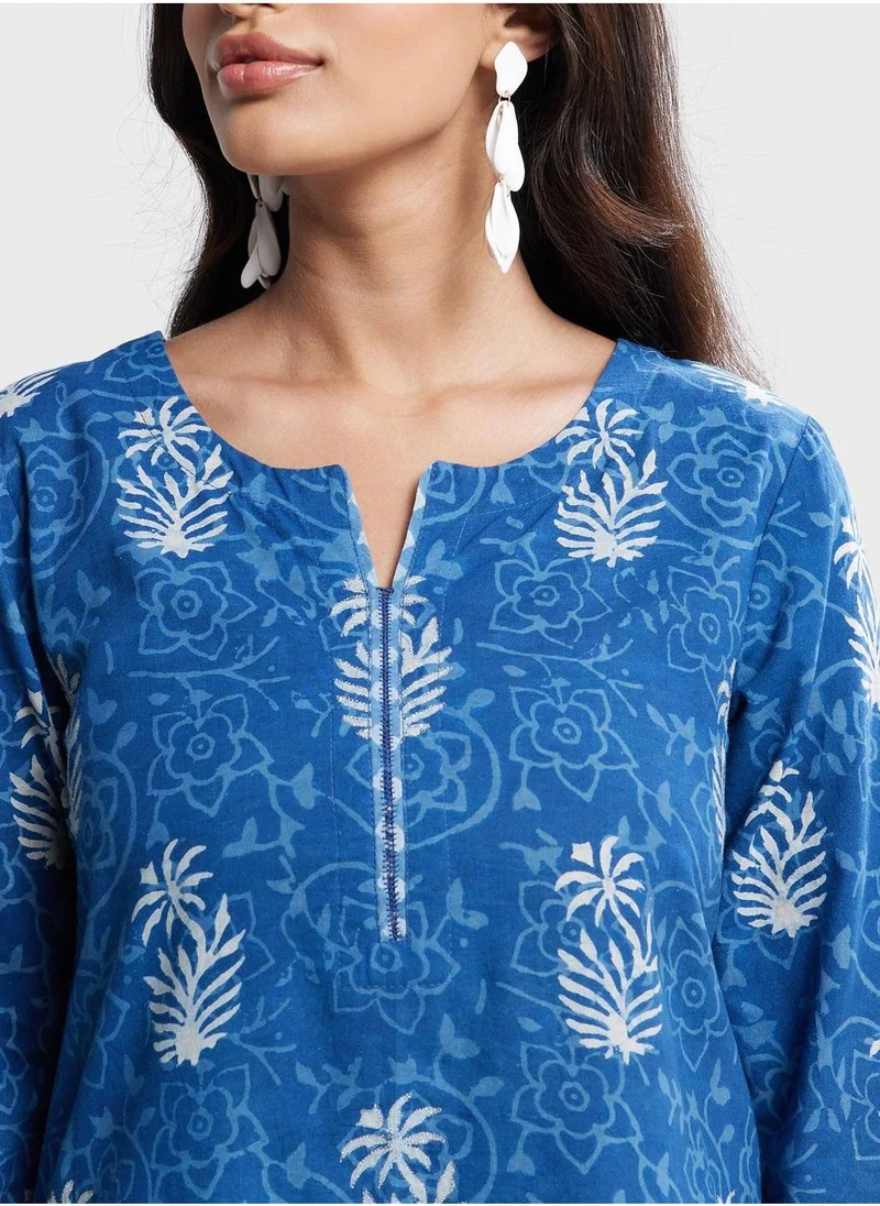 Fabindia V-Neck Floral Print Long Kurta