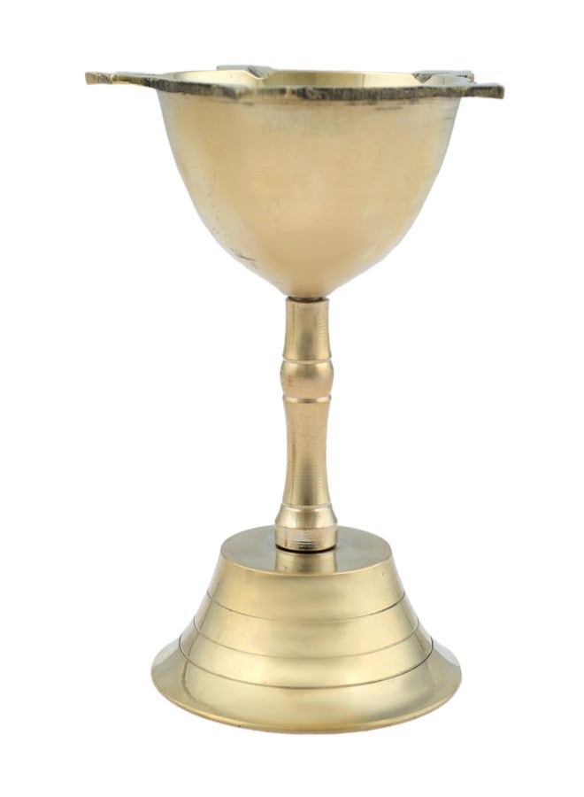 أديتري_كرييشن مصباح زيت نحاسي مزخرف بتصميم نجمة، يُستخدم في طقوس البوجا والآرتي، وهو هدية مثالية لديكور المنزل في المهرجانات الهندية التقليدية ورأس السنة الجديدة. (الحجم: الارتفاع: 3 بوصات) (ذهبي). - Image 4