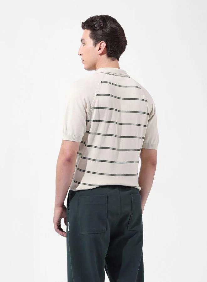 شركة المرآب الهندية Men Slim Fit Textured Polo Neck Half Sleeves T-Shirt