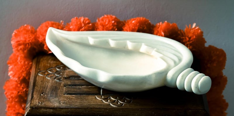 SnapNStyle White Marble Urli I Handcrafted Decorative Centerpiece for Home Weddings and Festive Occasions I Traditional Dcor I Traditional Decor I 12 inch Uruli  - Image 4
