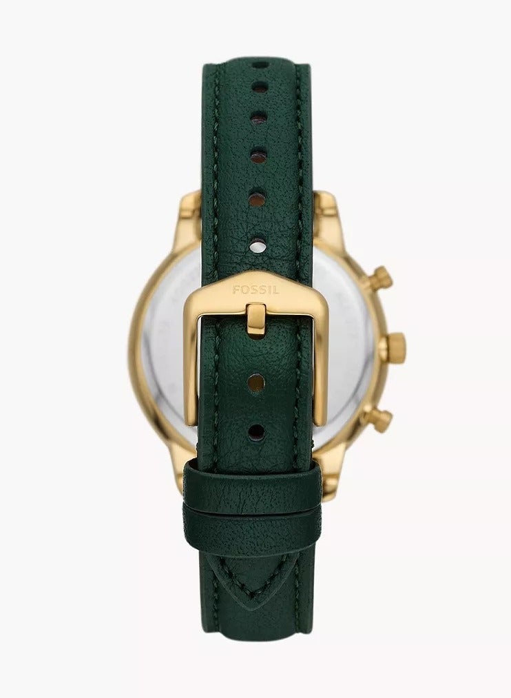 FOSSIL Women Chronograph Round Shape Leather Wrist Watch - Image 3