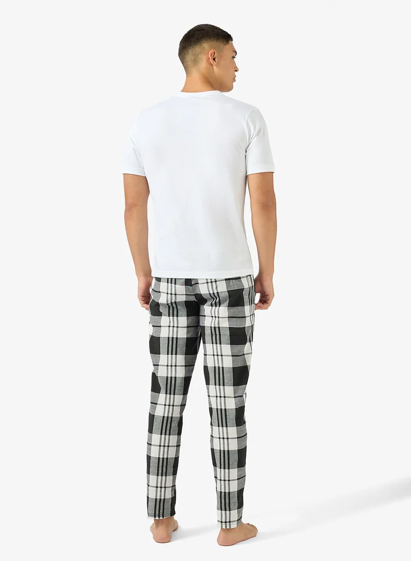 سفنتي فايف طقم بيجاما ( تيشيرت وبنطال)