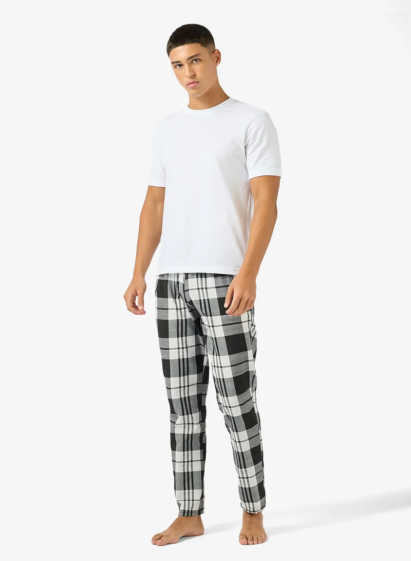 سفنتي فايف طقم بيجاما ( تيشيرت وبنطال)