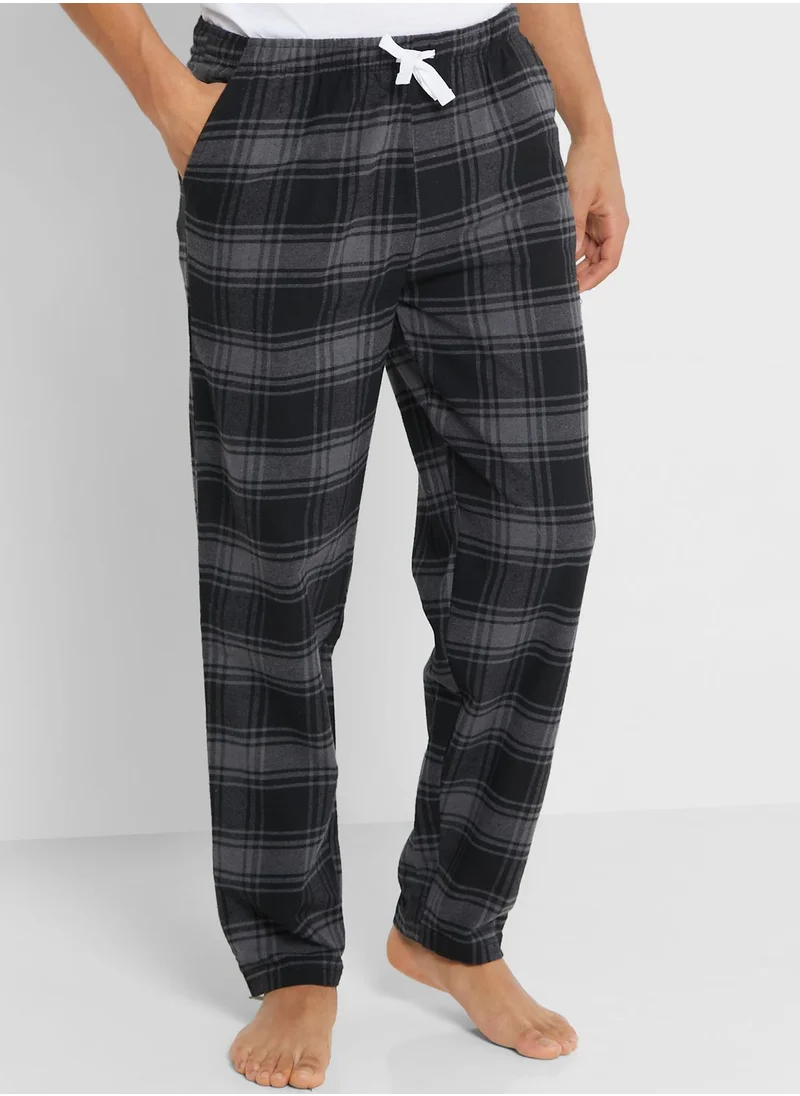 Seventy Five T Shirt And Pant Nightwear Set