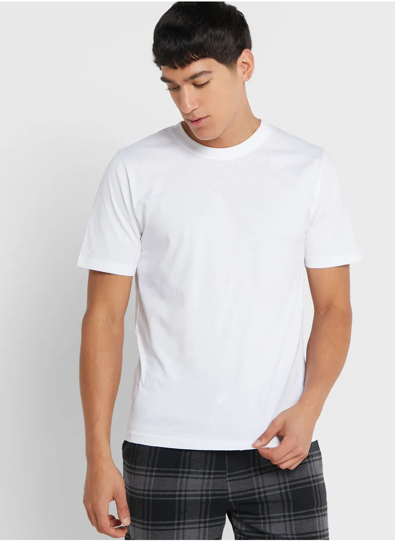 Seventy Five T Shirt And Pant Nightwear Set