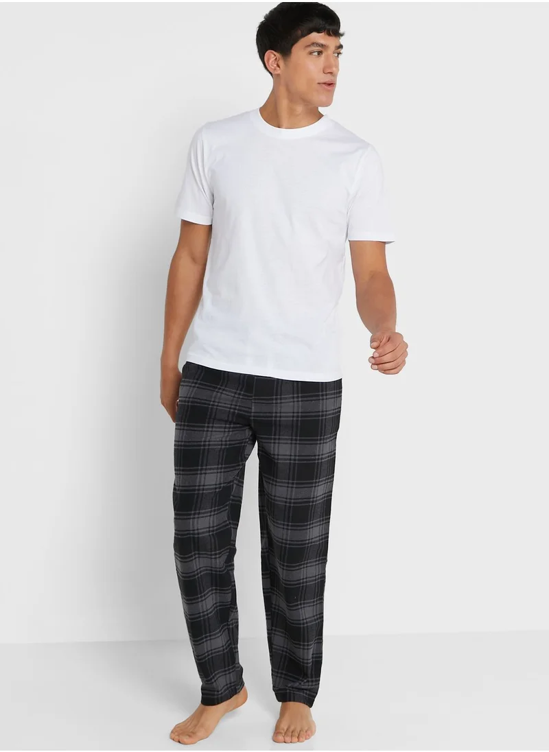 Seventy Five T Shirt And Pant Nightwear Set