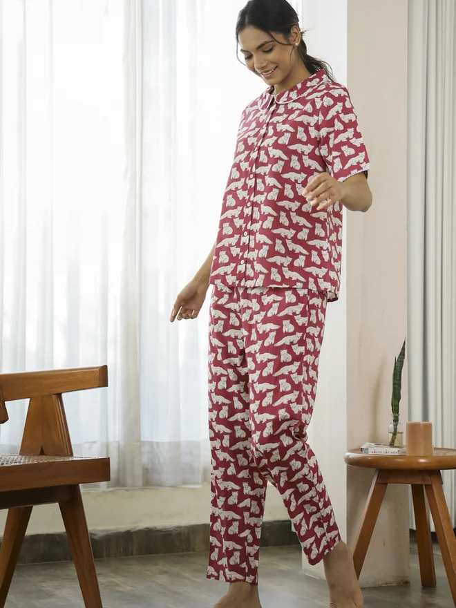Sanskrutihomes Magenta Graphic Print Cotton Shirt and Pyjama Set