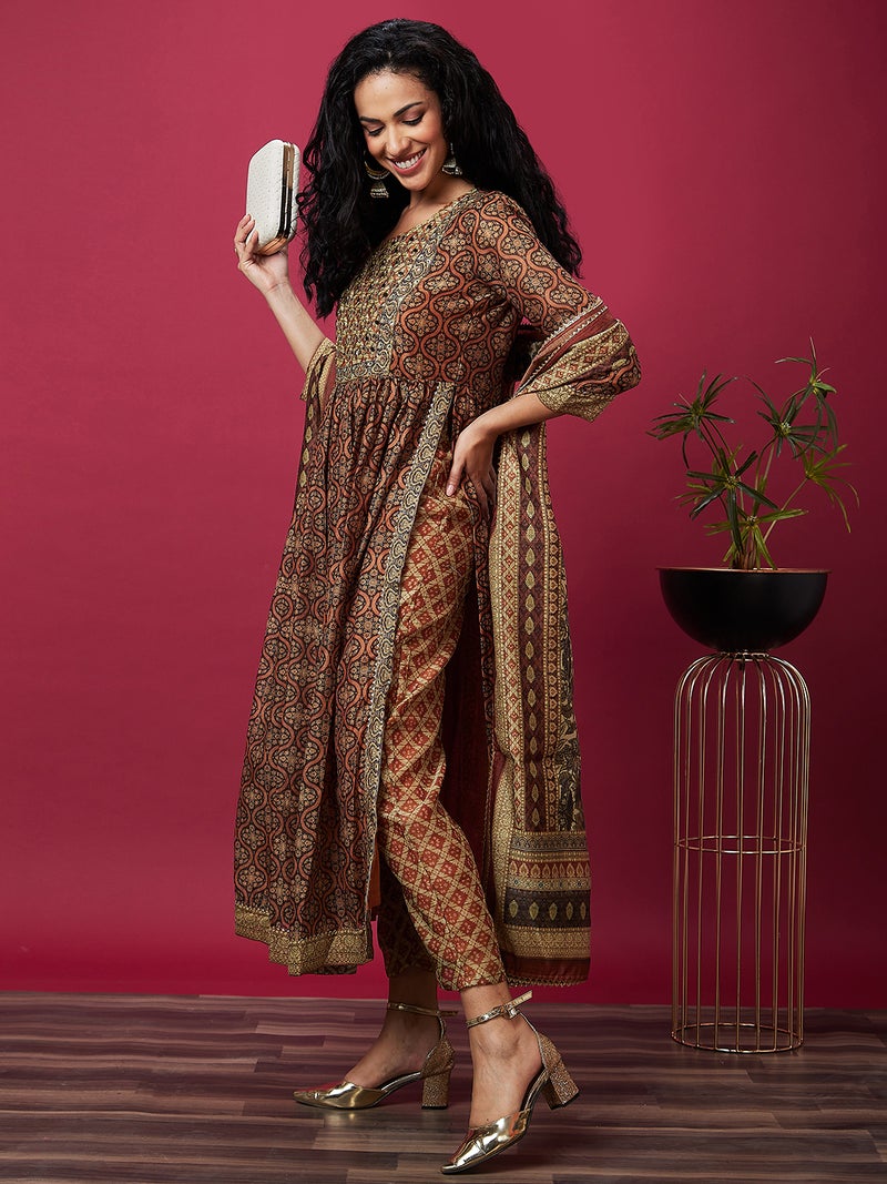 globus Globus Women Brown Ethnic Motifs Printed High Slit Thread Work Kurta With Trousers & Dupatta - Image 1