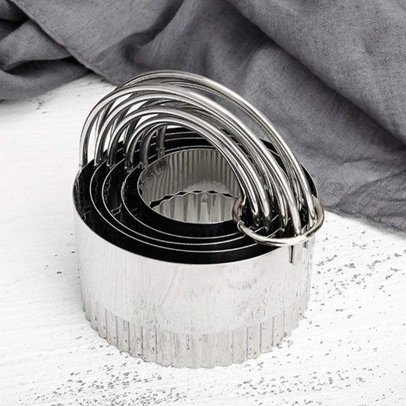 Stainless Steel Round Biscuit Cutter Set 5 Sizes Anti-Rust - Ergonomic Handle Precise Dough Cutting for Professional Bakers Home Kitchen Baking - Image 3