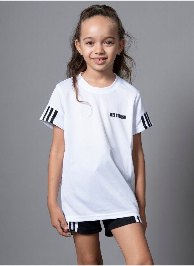Mei Stylish Kids T-Shirt And Shorts-Short sleeve t-shirt and short sets for girls  - Image 5