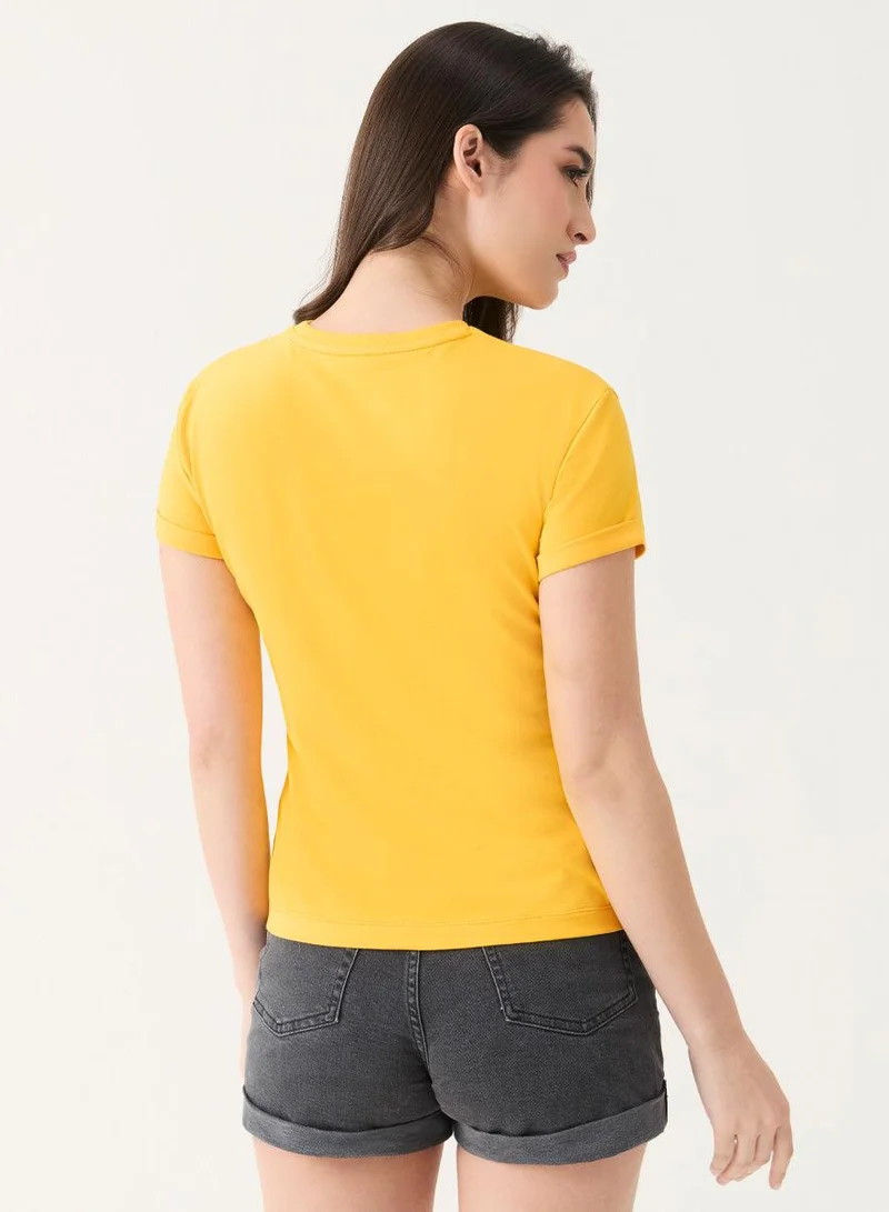 Zigzag  Bird Printed Crew Neck T-shirt for Women | Best Price UAE