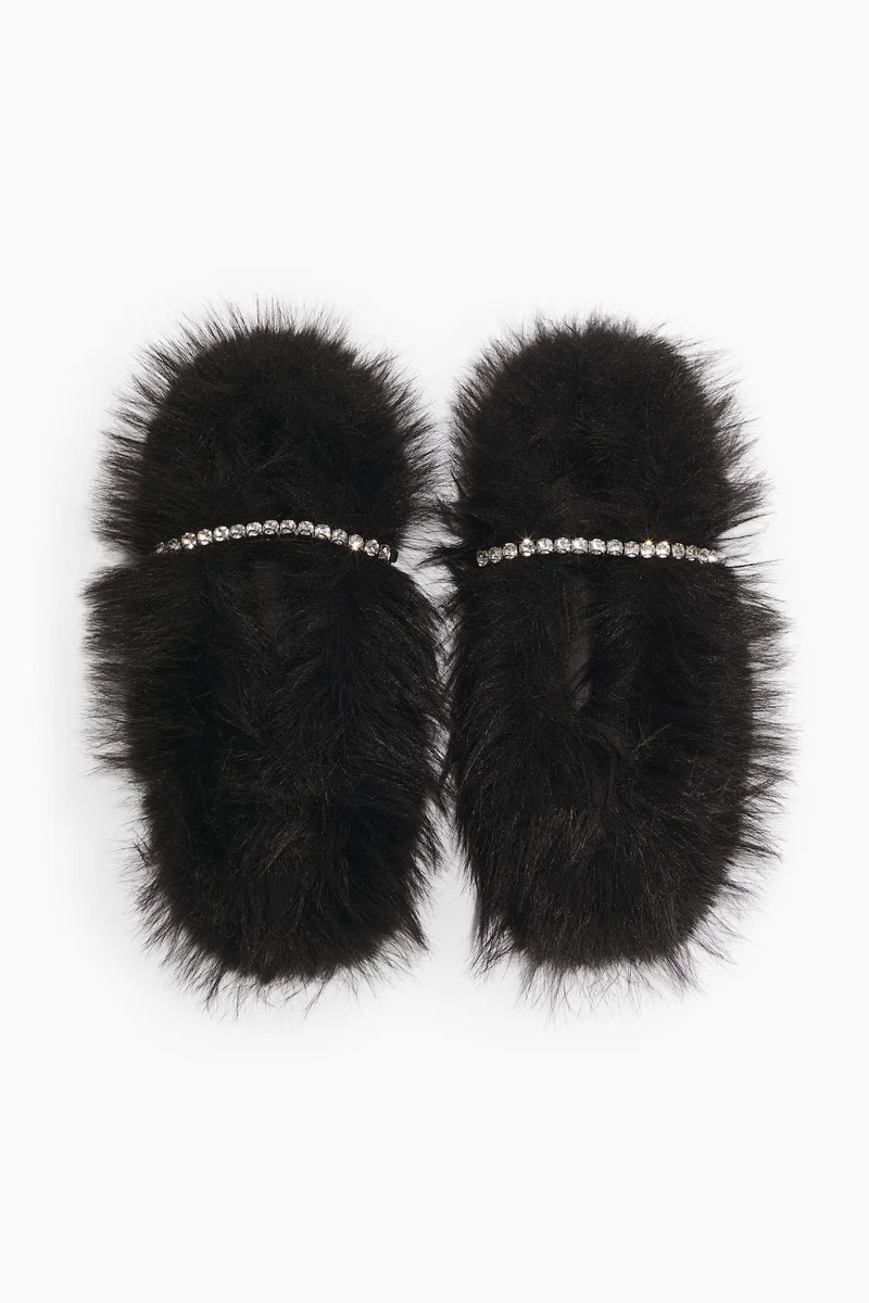 اتش اند ام شبشب مُزيّن