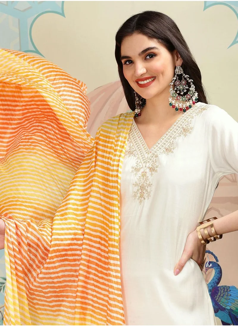 آي شين White Kurta Set Straight Fit 3/4 Sleeve Sleeve made from Roman Silk featuring Self Design design and Round Neck neckline - Perfect for Ethinic!