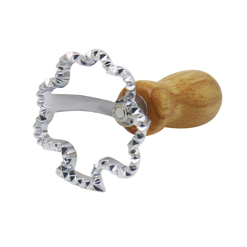 Zinc Alloy Biscuit Mold Snack Cake Dumpling Skin Edge Flower Embossed Biscuit Mold Wooden Handle Stainless Steel Pancake Cutter Wheel - Image 1