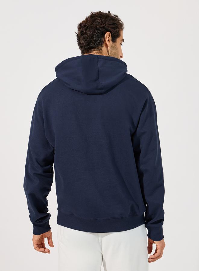 ستايلي هودي بقصة مريحة وطبعة صغيرة - Image 4