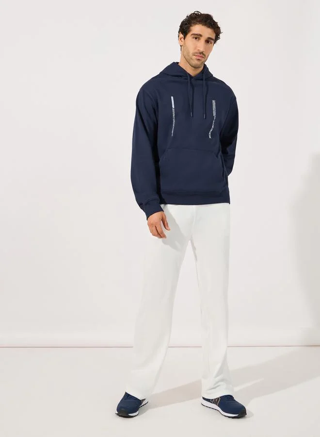 ستايلي هودي بقصة مريحة وطبعة صغيرة