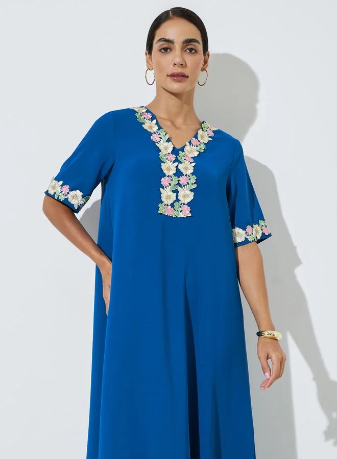 أميرة Blue Floral Lace Trim V Neck Jalabiya