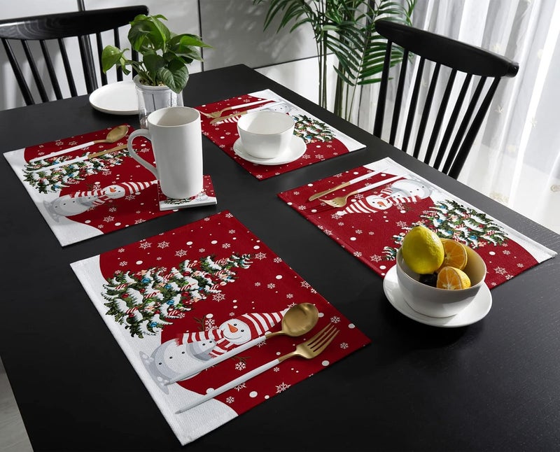 Litter Star أطقم مفارش طاولة رجل الثلج لعيد الميلاد مجموعة من 4 مفارش طاولة شجرة عيد الميلاد مفارش شتوية على شكل ثلج بلون أحمر لمائدة الطعام عيد ميلاد سعيد مفارش مطبخ مقاومة للماء وغير قابلة للانزلاق للحفلات والعطلات - Image 3