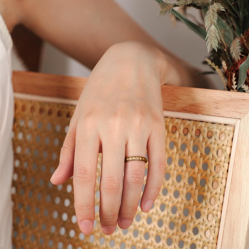 Egnaro Silicone Wedding bands women:2.5mm Wide - 2mm Thick Gold and Silver Rubber Rings with Half Size,4-8 Variety Multipack - Image 4