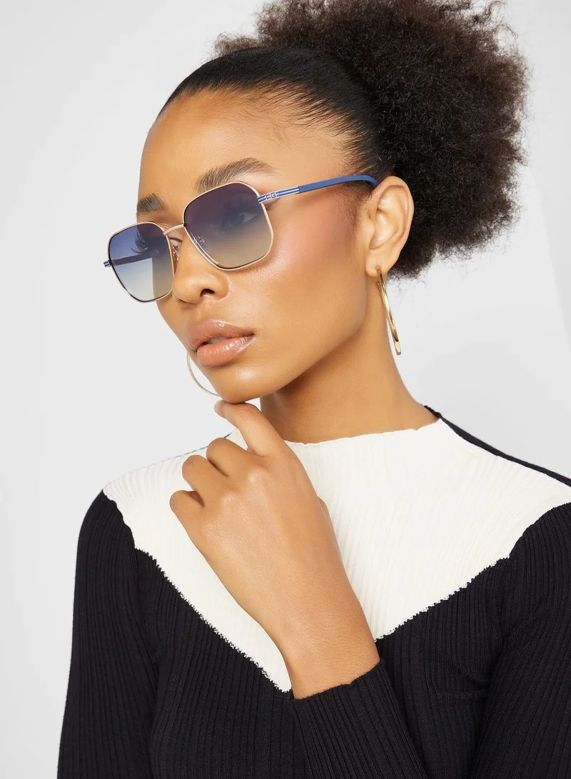 GUESS Oversized Sunglasses