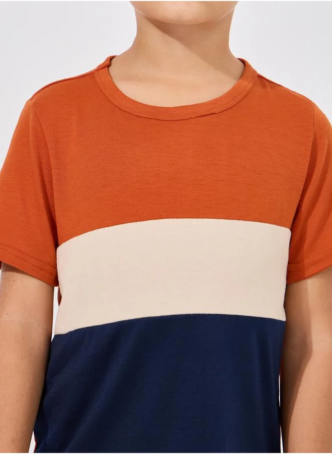 Styli Color Block T-Shirt & Joggers Set