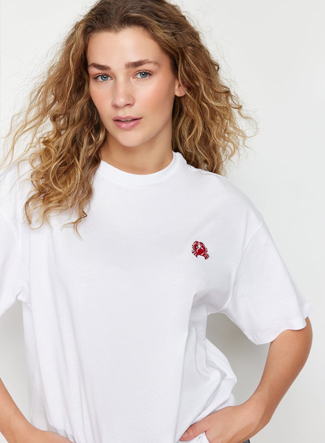 trendyol White 100% Cotton Embroidered Oversize/Wide Fit Crew Neck Knitted T-Shirt - Image 3