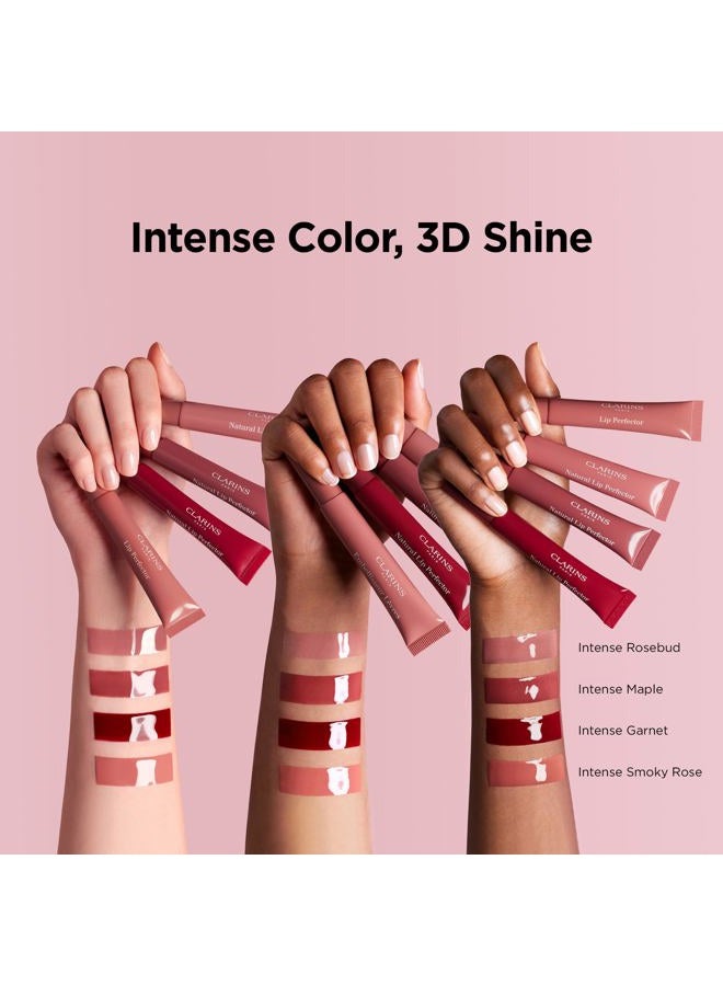 CLARINS مُحسِّن الشفاه الطبيعي | لمسة نهائية شفافة من لامع الشفاه | لمعان ثلاثي الأبعاد فوري | مغذي، مرطب، مُنعّم ومُكثف للشفاه | يحتوي على مستخلصات نباتية طبيعية بفوائد للعناية بالبشرة | 0.35 أونصة - Image 4