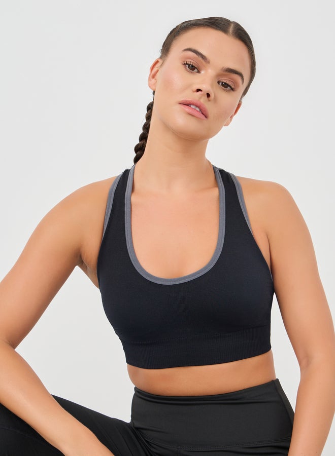Styli Contrast Trim Scoop Neck Sports Bra  - Image 1