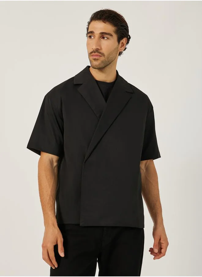 ستايلي Solid Relaxed Fit Notch Lapel Shirt