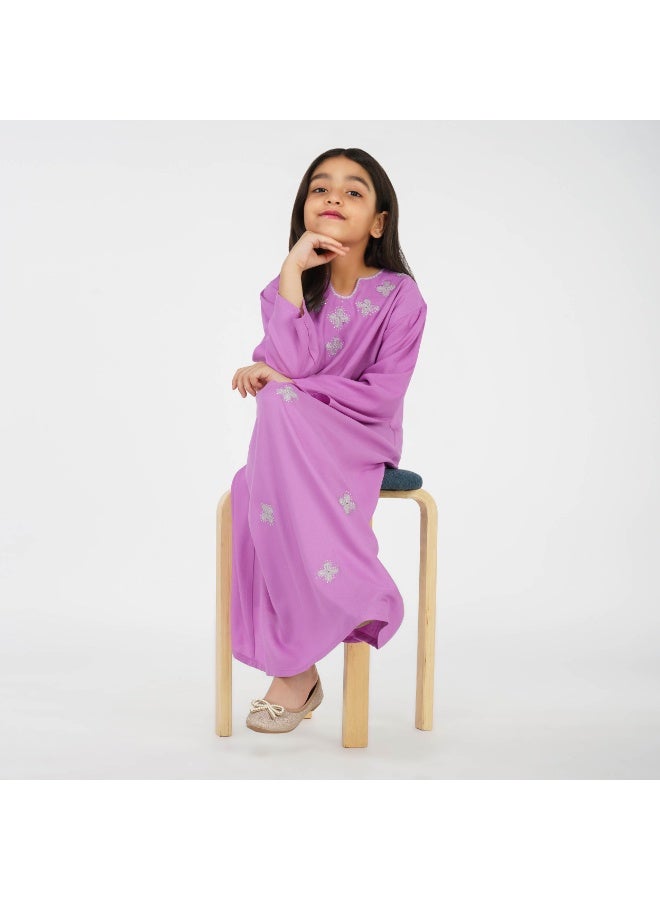 Linelle Kids Jalabiya -  Maxi with Scalloped V-Neck and Floral Embellishments - Image 2