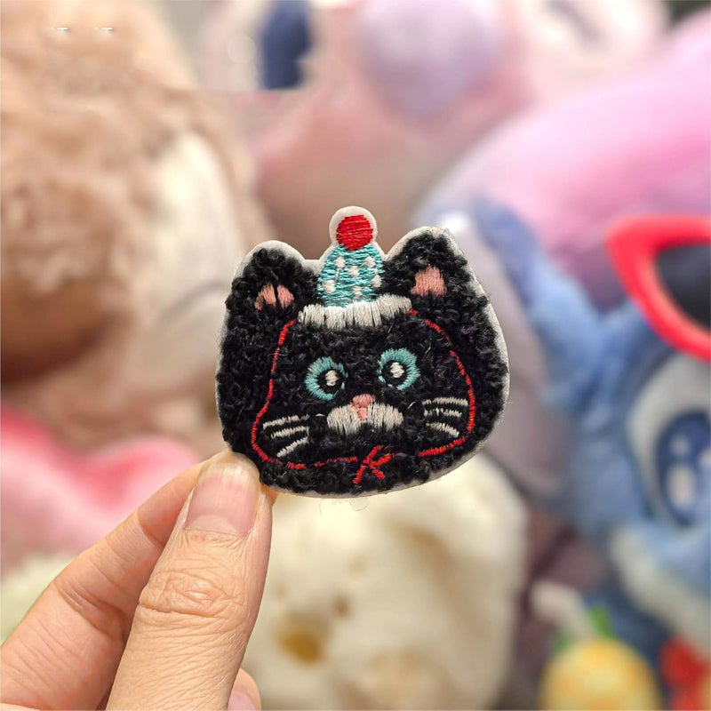 Detailed Animal Embroidery Patches Premium Polyester Fabric Sticker Quick Stick Cartoon Pet Patches Artistic Cartoon Design - Image 4