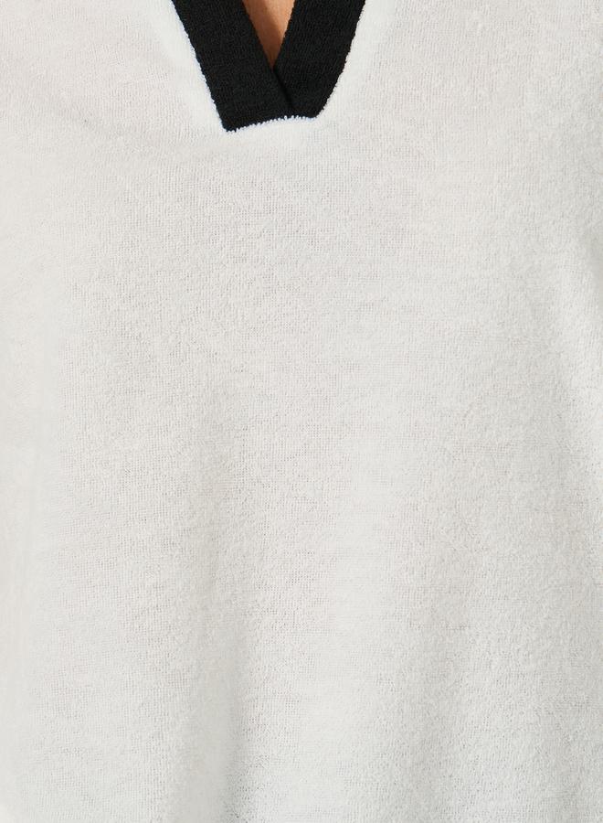 Styli Contrast Trim Solid Short Sleeve Boxy Fit Polo T-shirt - Image 5