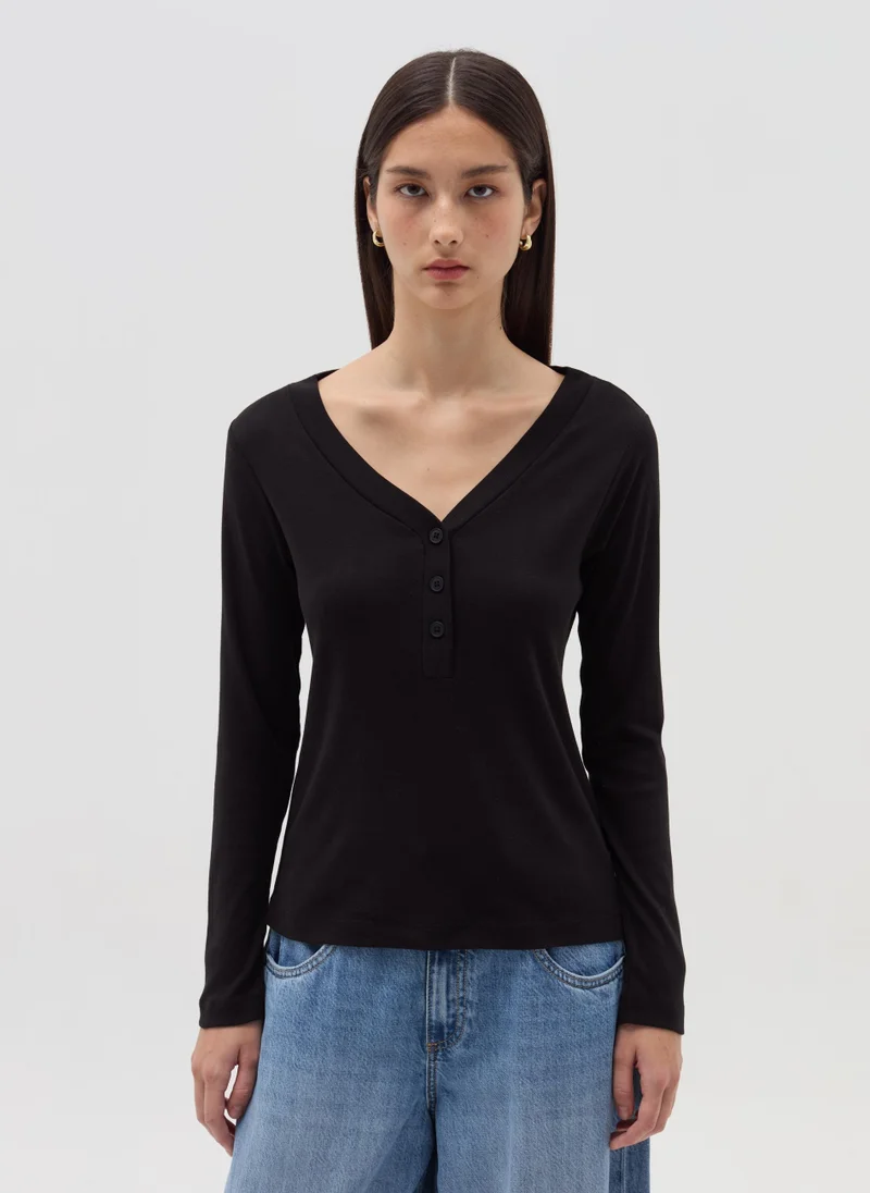 او في اس Long-sleeved T-shirt with granddad neckline