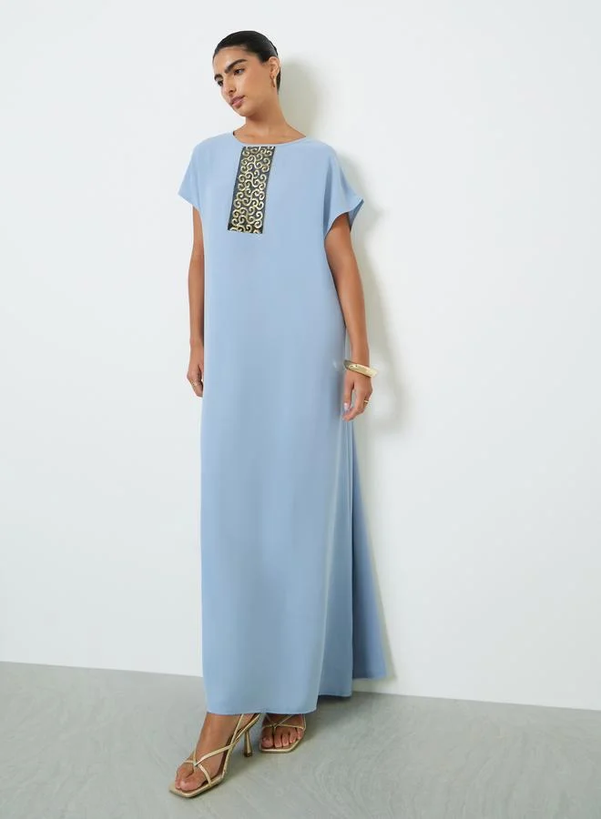 أميرة Blue Embroidery Detail Round Neck Jalabiya
