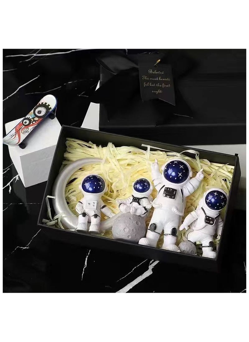 Generic Creative Astronaut Decoration 4-Pack Astronaut Statue Astronaut Statue Model For Astronaut Model Living Room TV Cabinet Hanging Decoration Children's Room Decoration Space Theme Birthday Gift - Blue  - Image 1