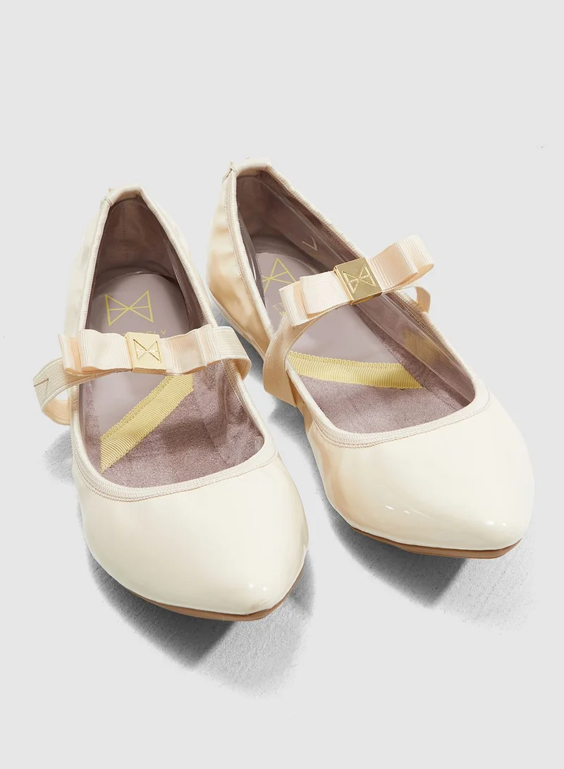 BUTTERFLYTWISTS Aria Ballerina