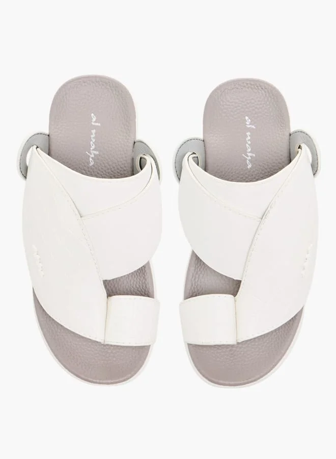 الواحة صنادل عربية للأولاد بنقوش سهلة الارتداء مع تفاصيل حلقة عند الأصابع