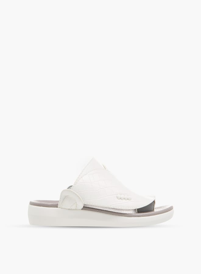 الواحة صنادل عربية للأولاد بنقوش سهلة الارتداء مع تفاصيل حلقة عند الأصابع - Image 1