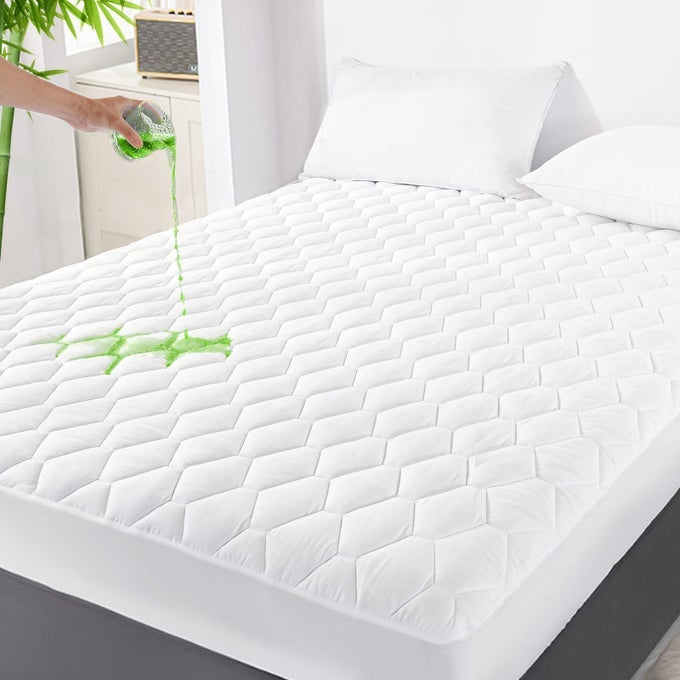 QUEEN MATTRESS PROTECTOR WATERPROOF RAYON FROM BAMBOO COOLING QUILTED FITTED MATTRESS PAD NOISELESS WATERPROOF MATTRESS COVER FITS UP TO 21 DEEP DUST PROOF WHITE