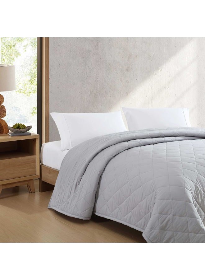 Eddie Bauer Twin Blanket, Quilted Microfiber with Plush Reverse, Soft Bed Blanket, Oeko-Tex Certified, Dorm Essentials (Classic Solid Grey) - Image 3
