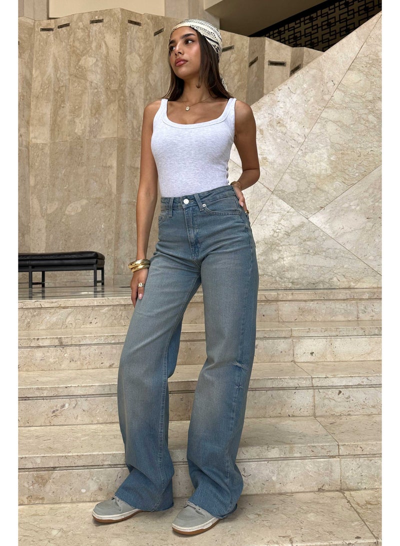 CIZARO Wide-Leg - High-Waist Clay Medium Blue Raw Hem Washed Jeans. - Image 1