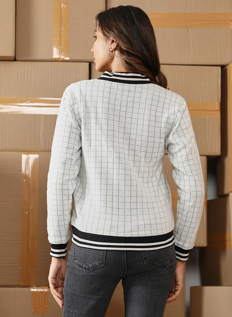 كامبوس سوترا جاكيت نسائي رمادي سحاب أمامي بنقشة مربعات كلاسيكية للاستخدام اليومي بياقة بيسبول وأكمام طويلة بأساور وإغلاق بسحاب.