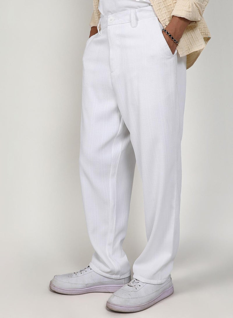 Campus Sutra Campus Sutra Men's Chalk White Tailored Linen-Blend Trousers For Casual Wear | Tailored Fit | 4 Pockets | Button Closure | Trousers Crafted With Comfort Fit For Everyday Wear - Image 3