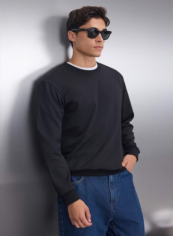 trendyol Black Regular/Normal Cut Fleece Inside/Warm Sweatshirt - Image 2