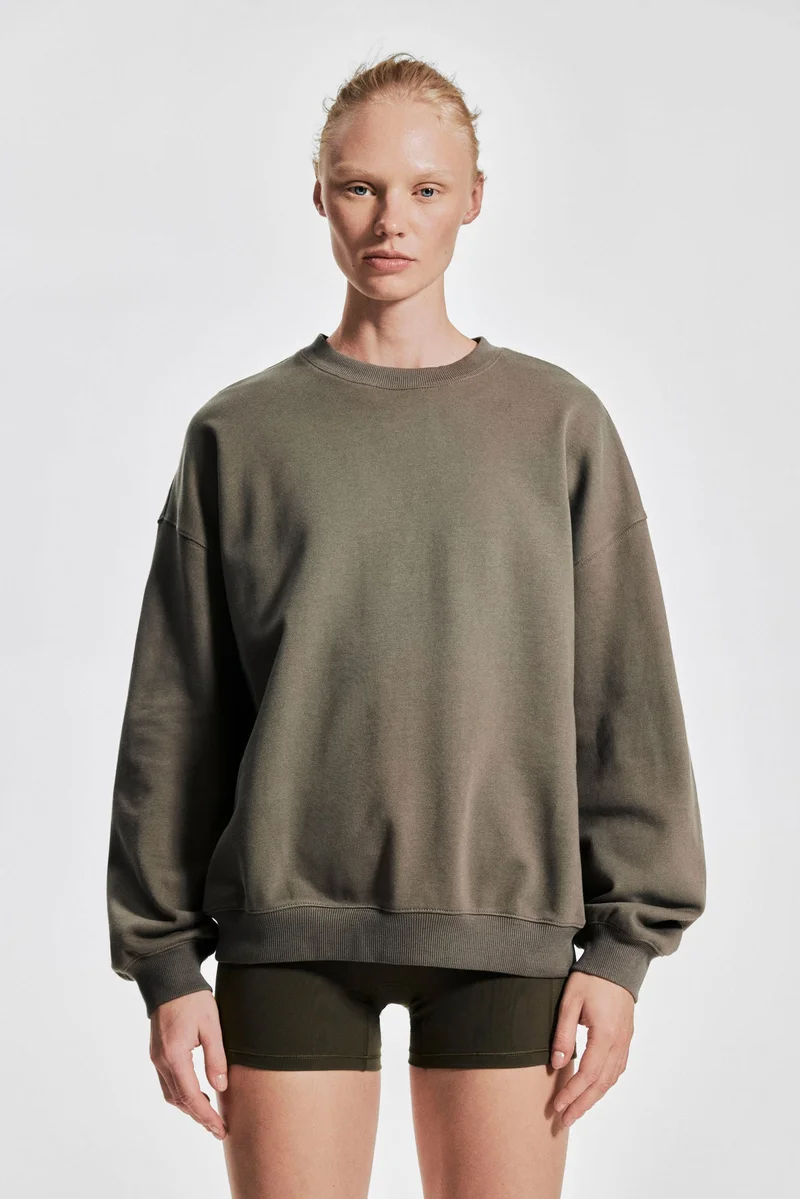 اتش اند ام بلوزة رياضية من القطن السميك