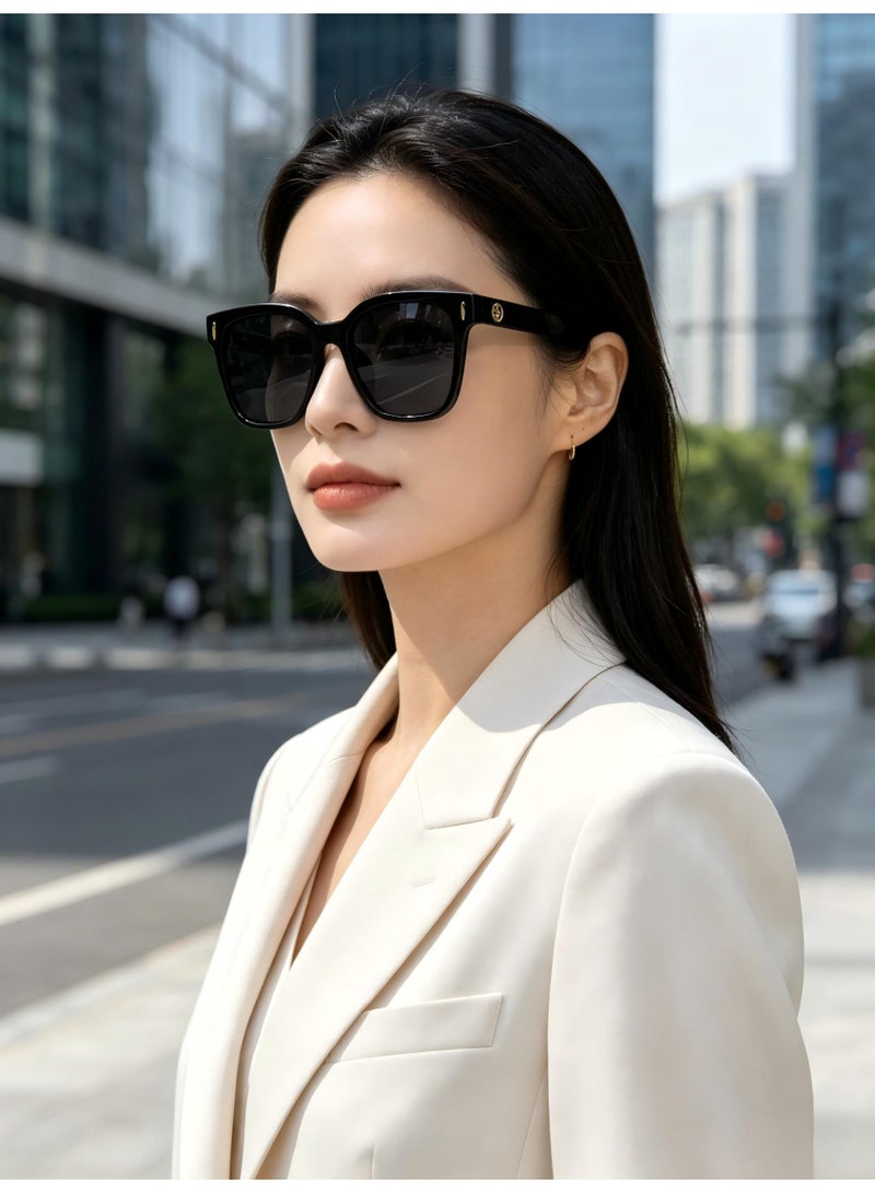 Tory Burch Square Frame Sunglasses for Women - Black - Image 4