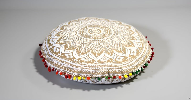 CRAFT KALA كرافت كالا 22 بوصة وسادة ماندالا بوهو مستديرة، وسائد جلوس لغرفة التأمل، لغرفة المعيشة، غرفة اليوغا، غرفة النوم المنزلية، الشرفة، حديقة الحفلات، ديكور، غطاء وسادة أرضية قطنية (أبيض ذهبي أومبري) - Image 4