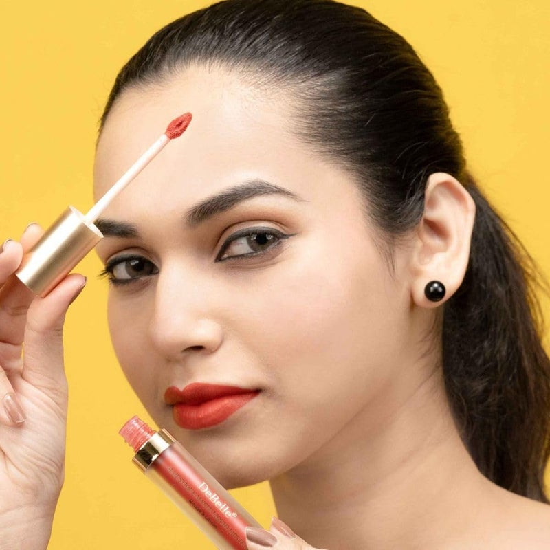 DeBelle Majestique Matte Liquid Lipstick Cherry Charlotte Red Enriched with Hyaluronic Acid and Shea Butter Smudge Proof 7 hours long stay 35ml - Image 4